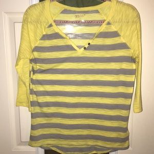 Yellow and grey t-shirt